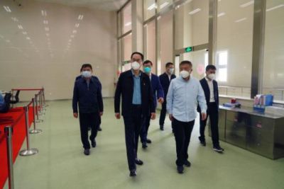 张家港市委书记韩卫一行到华昌化工走访调研